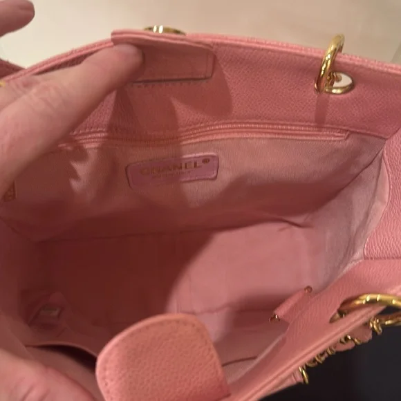 Chanel CC pink quilted Caviar petite shopping Tote GHW - Picture 5 of 6